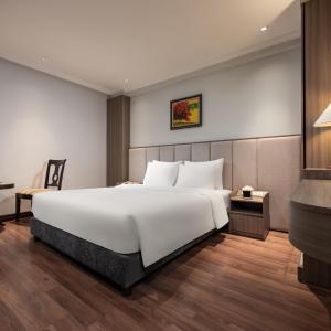 MINASI PREMIUM HOTEL - SUPERIOR ROOM (STANDARD QUEEN ROOM)