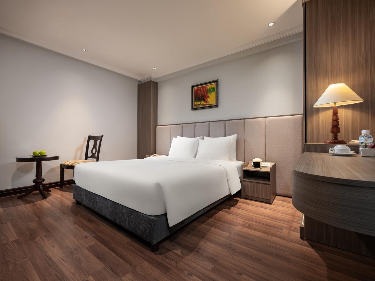 MINASI PREMIUM HOTEL - SUPERIOR ROOM (STANDARD QUEEN ROOM)